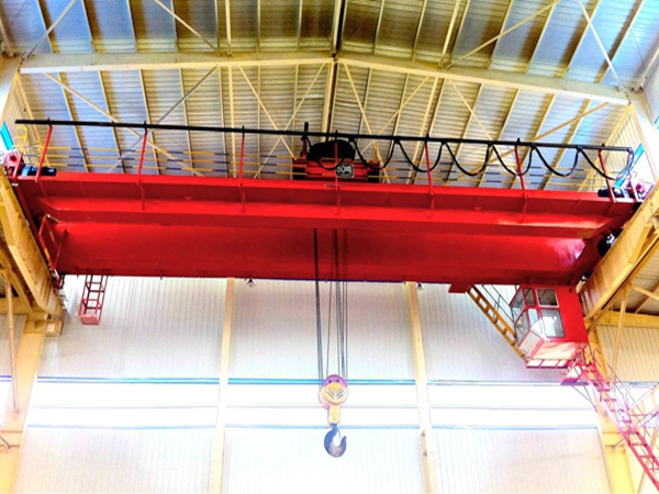 精密部件吊运中双梁行吊如何控制振动幅度